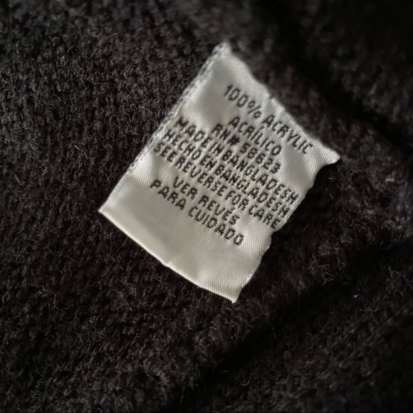 Shows Neck • Black Cardigan - Picture 5 of 8